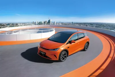 BYD présente sa nouvelle Dolphin G DM-i comme révolutionnaire, l’anti Clio ?