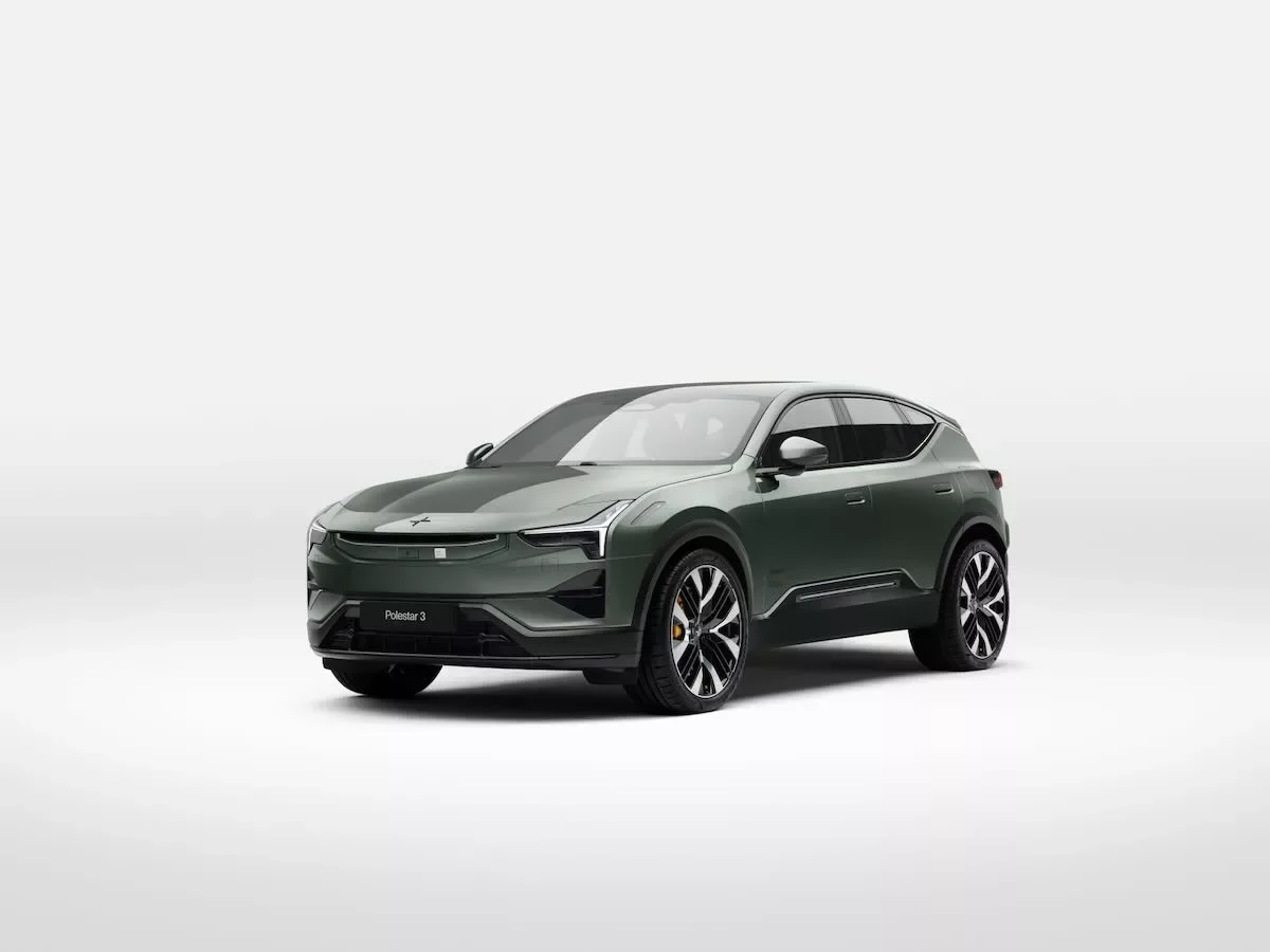 Polestar 3 : le SUV électrique suédois passe à 800V