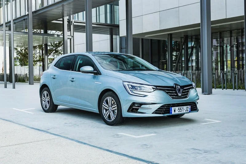 Histoire de la Renault Mégane : de la compacte de 1995 à la voiture familiale moderne