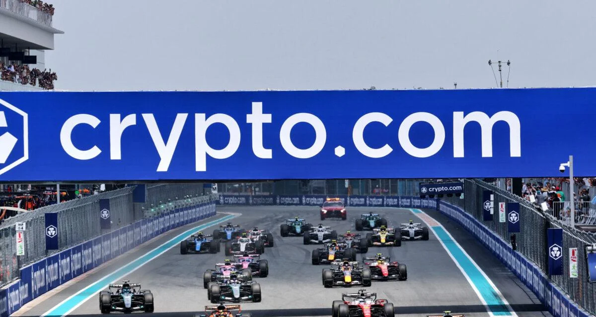 GP de Miami : énorme départ de Charles Leclerc, catastrophe de Verstappen en tête à queue !