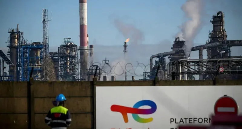TotalEnergies est accusé de ne pas aider à la baisse du prix des carburants