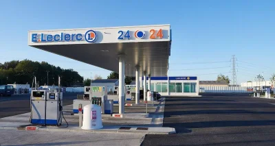 Prix des carburants, Leclerc charge Total et demande plus pour les automobilistes