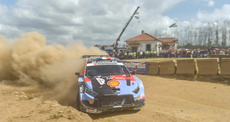 Rallye du Portugal : Adrien Fourmaux résiste au retour des Toyota, le top 5 en seulement dix secondes