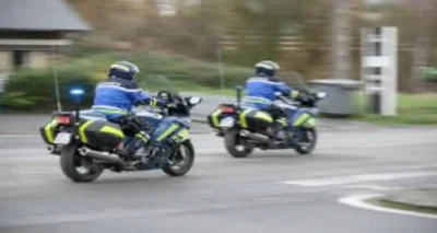 En panne sur l’autoroute, il sort de sa voiture quelques secondes avant qu’un poids lourd la pulvérise