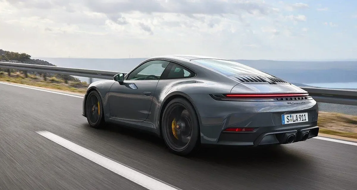 La Porsche 911 est la voiture thermique la plus vendue dans ce pays