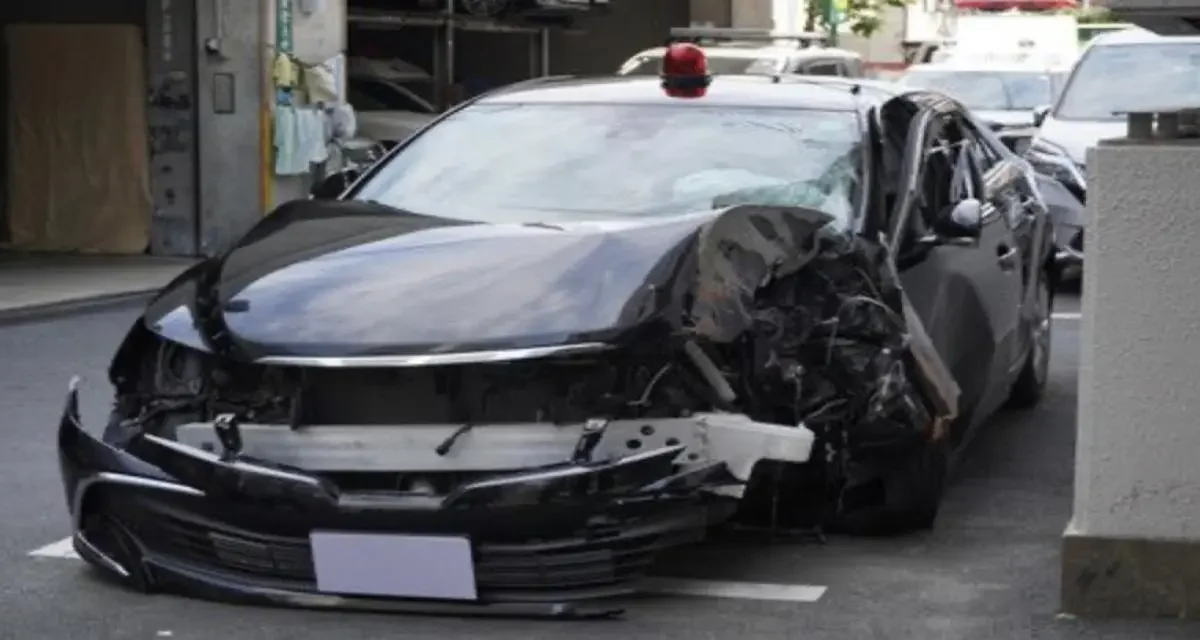 Un jeune homme arrêté après avoir roulé ivre dans une fausse voiture de police