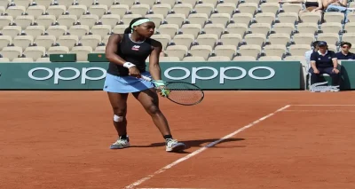 Coco Gauff, gagnante de Roland-Garros 2025, victime d’un accident de voiture avant son premier tour
