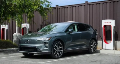 Volvo facilite la recharge de ses clients sur les bornes Tesla