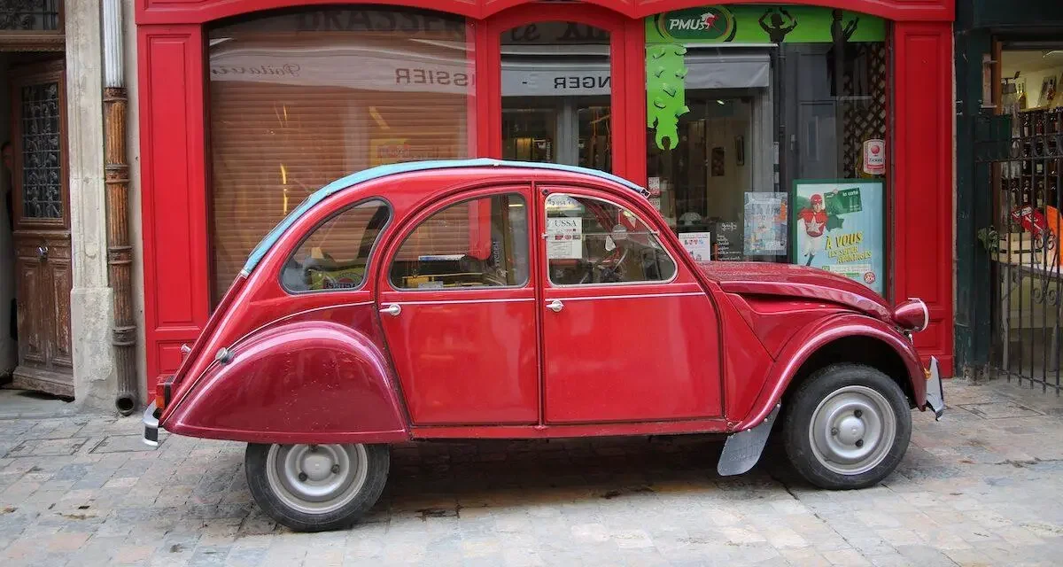 Des voitures historiques à Paris, elles vont défiler pour ce grand événement
