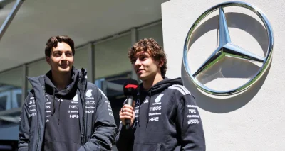 Mercedes : Antonelli persiste et signe face à Russell, les deux pilotes se renvoient la balle