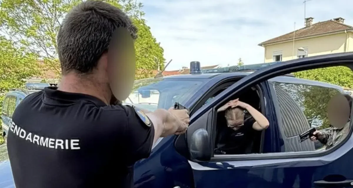 Ivre et positif aux stupéfiants, il s’arrête sur la bande d'arrêt d'urgence et titube face aux gendarmes