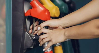 Diesel sous les 2 €, essence à 1,95 €, les prix des carburants continuent de baisser