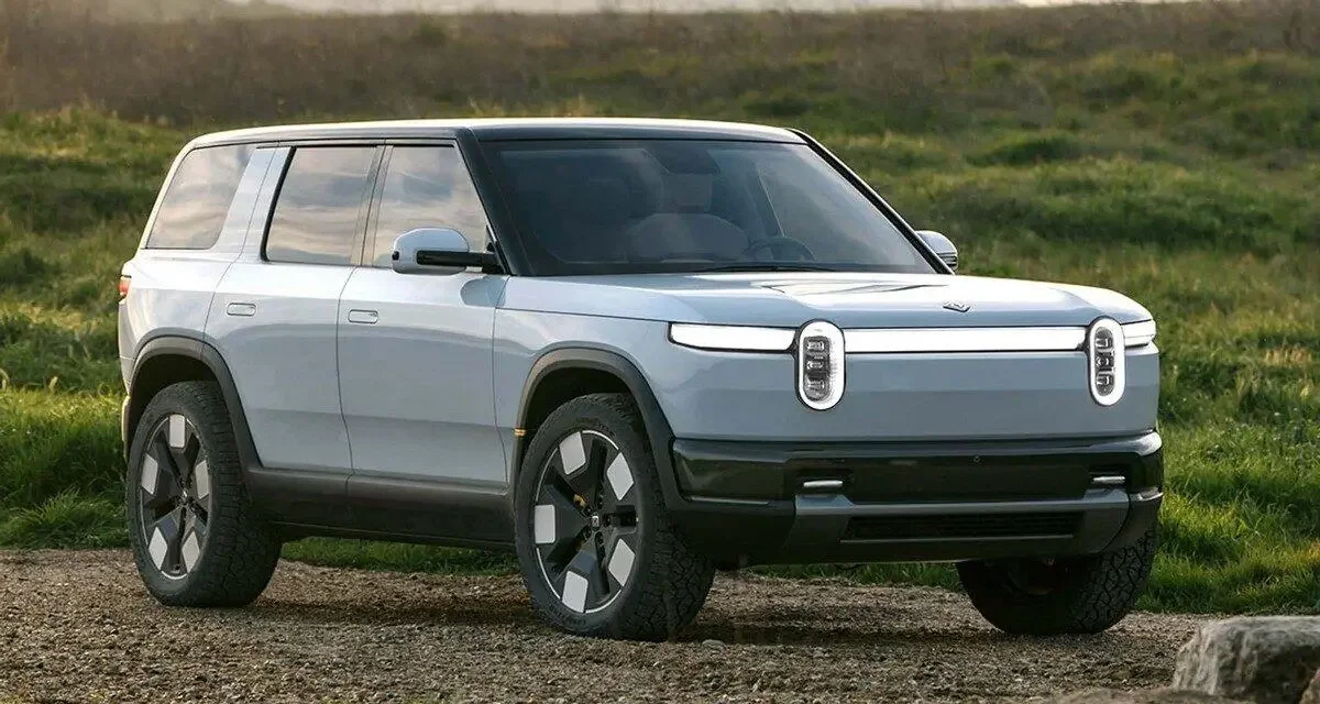 Rivian licencie encore malgré l'arrivée de son SUV électrique R2