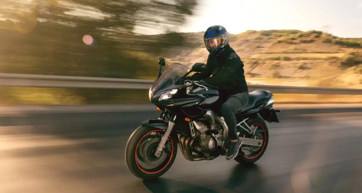 April Moto : L'assurance de demain accessible dès aujourd'hui via ChatGPT