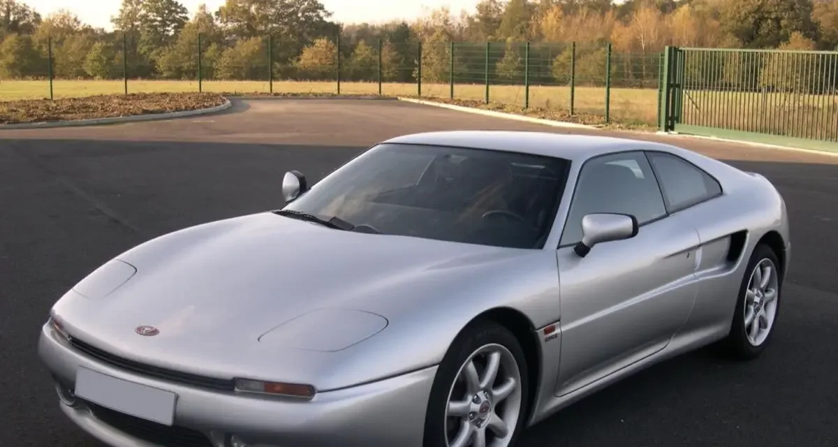 Une voiture de collection d’une marque française vendue aux enchères pour plus de 110 000€