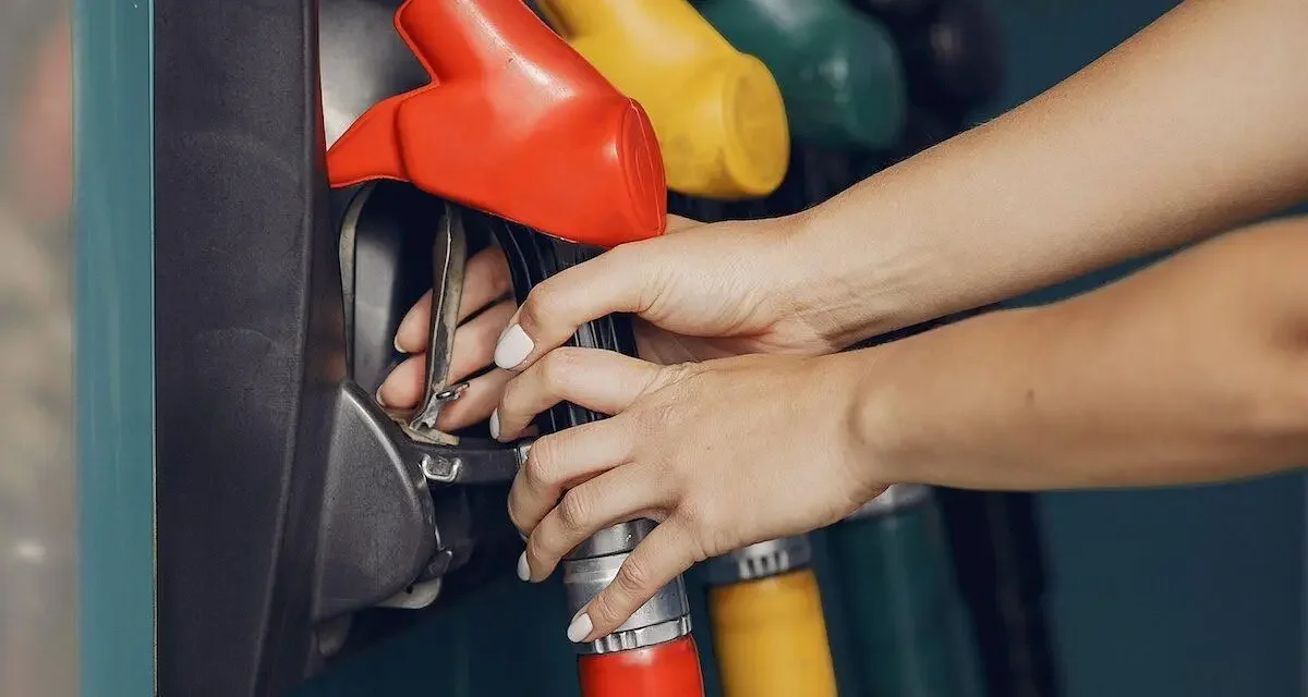 Le prix du diesel chute de 10 centimes d'un coup, les 2 €/l s'éloignent