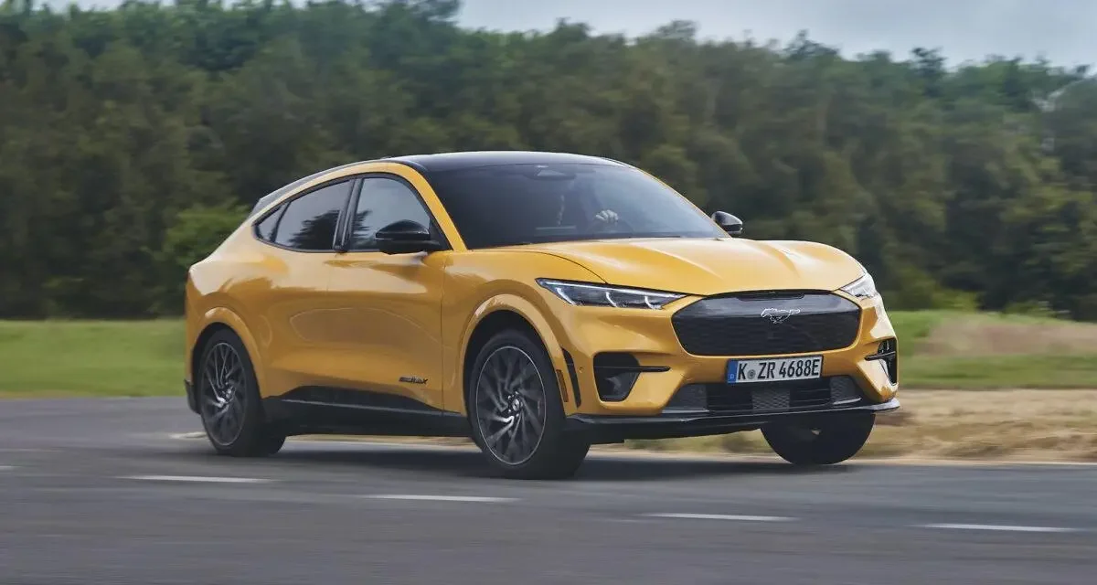 Ford remplace ses ingénieurs par de l'IA... et les réembauche à cause de gros problèmes