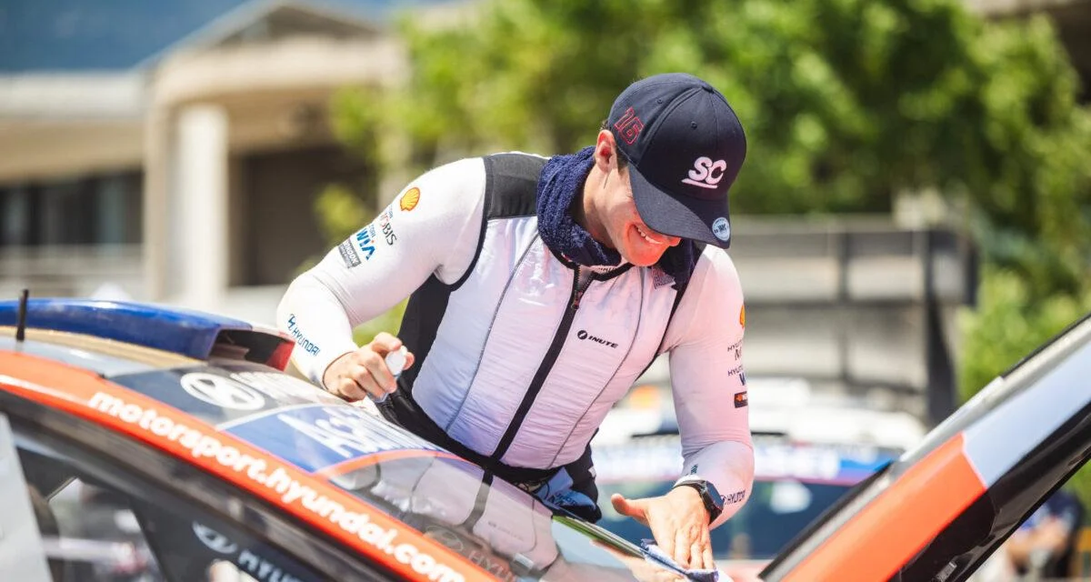 Rallye de l’Acropole : Adrien Fourmaux pénalisé en Grèce, le classement du rallye bouleversé