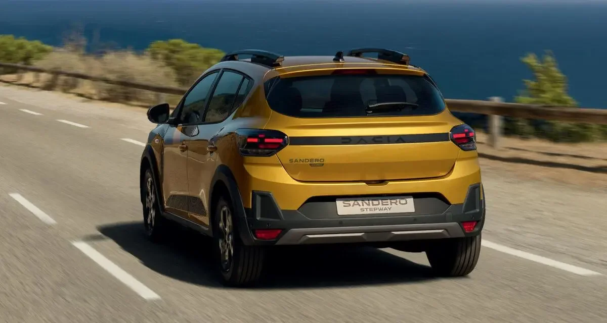Dacia ouvre les commandes de la Sandero hybride de 155 ch, un coup dur pour la Clio E-Tech ?