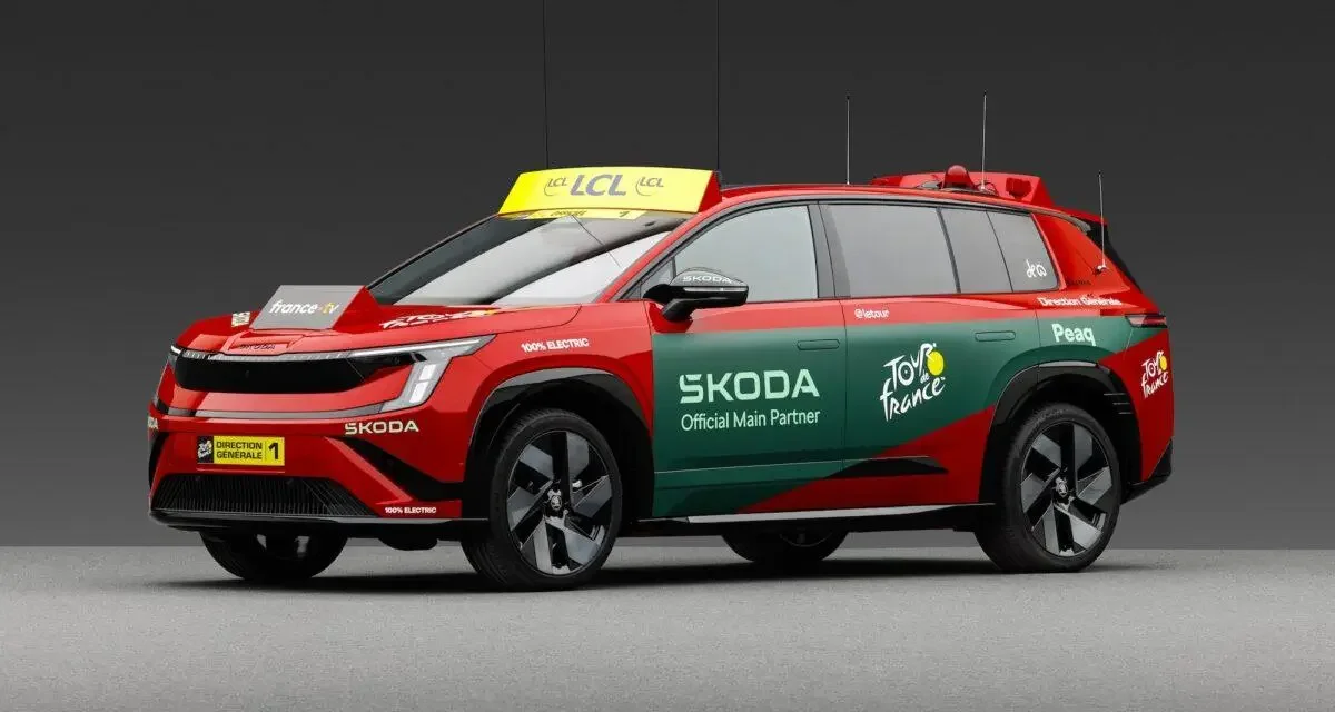 À peine présenté, le Skoda Peaq prend déjà le rôle de voiture du directeur du Tour de France