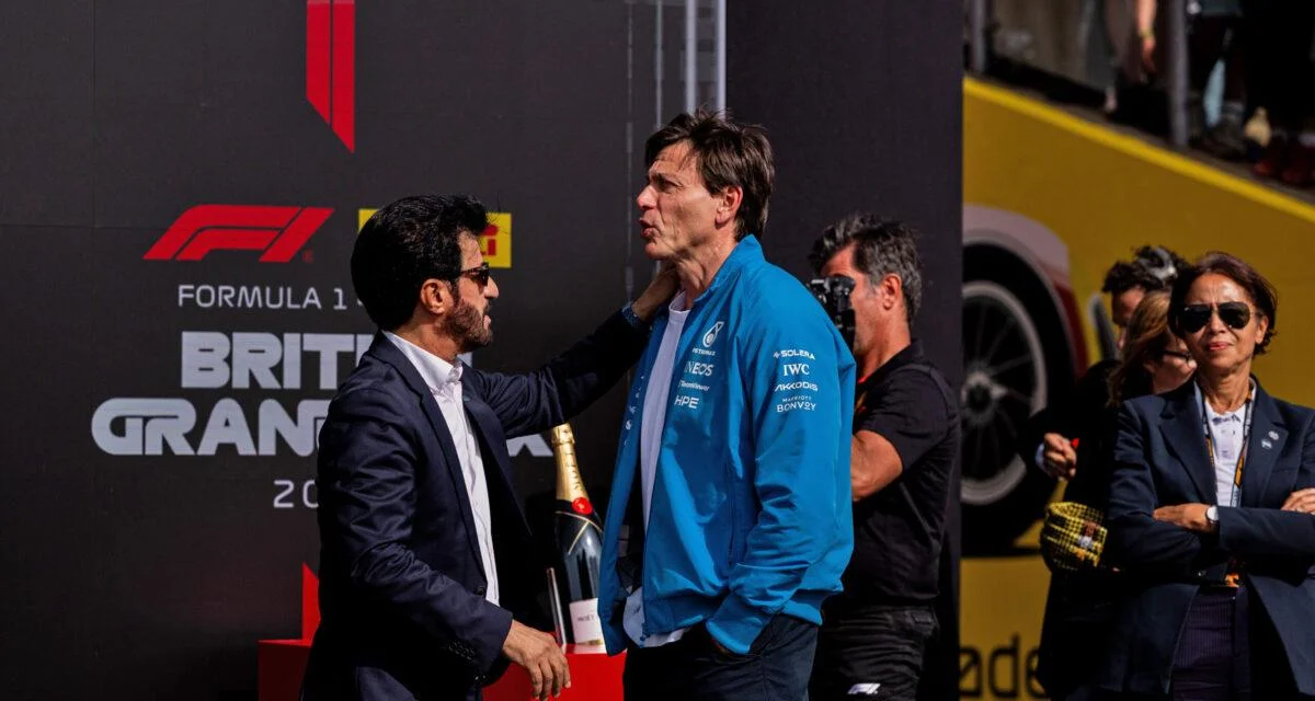 Mercedes : l'ironie de Toto Wolff concernant le final de Silverstone, qui renvoie à un douloureux souvenir pour lui