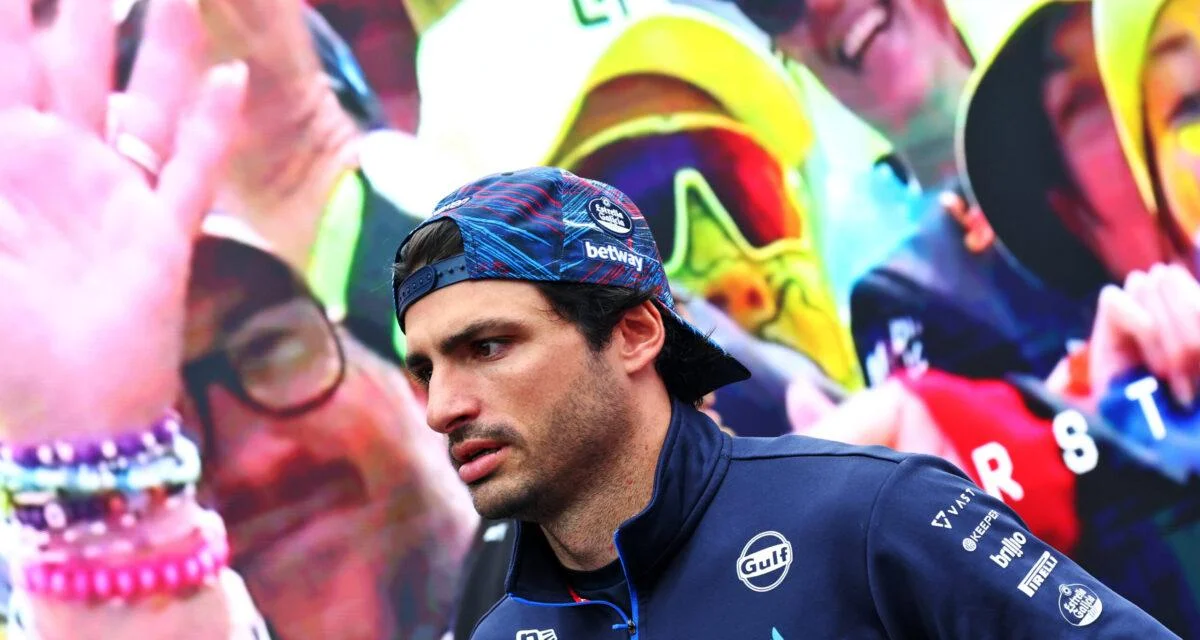 Williams : l'équipe promet une révolution à Bakou, Sainz n'y croit pas