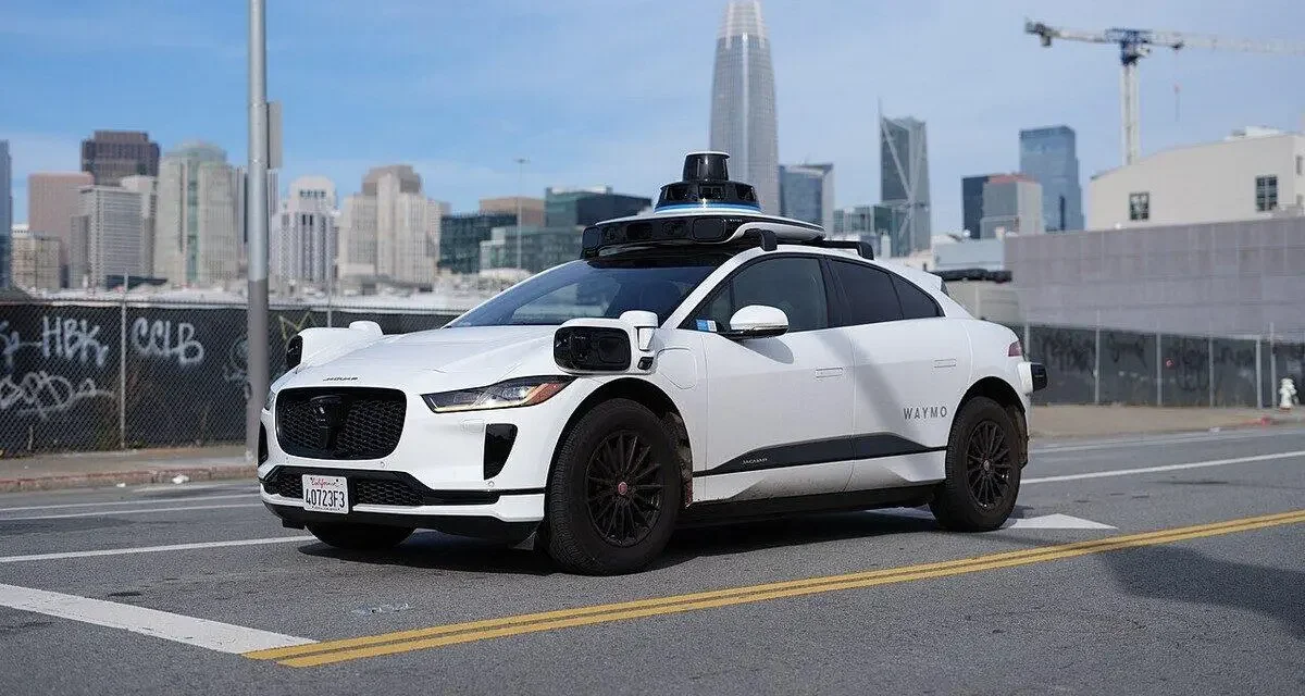 Waymo s'installe à Paris, bientôt des robotaxis autonomes en France ?