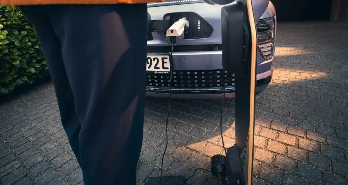 La voiture électrique bat des records mondialement... mais recule aux États-Unis