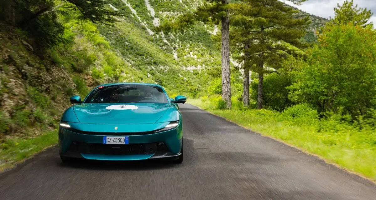 Road-trip : les plus belles routes de France en Ferrari Amalfi