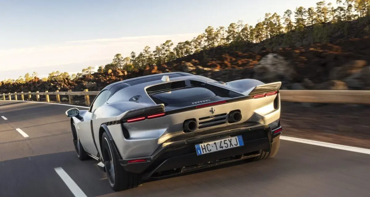 Essai Ferrari 849 Testarossa Spider : Volcan à ciel ouvert