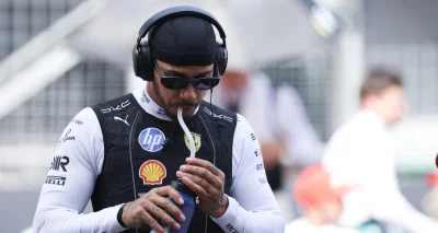 Ferrari : Hamilton mécontent envers son écurie, il ne comprend pas une décision en fin de course