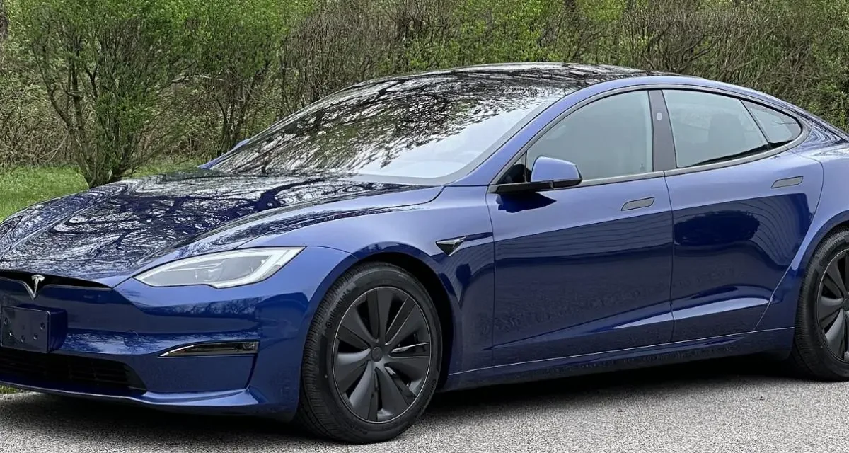 Il achète la Tesla Model S la moins chère du pays pour 5 200 €… et découvre un gouffre financier