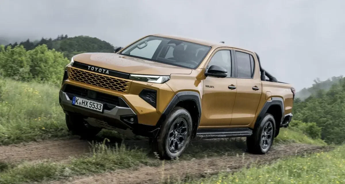 Toyota Hilux : le pick-up passe au diesel micro-hybride, voici son prix