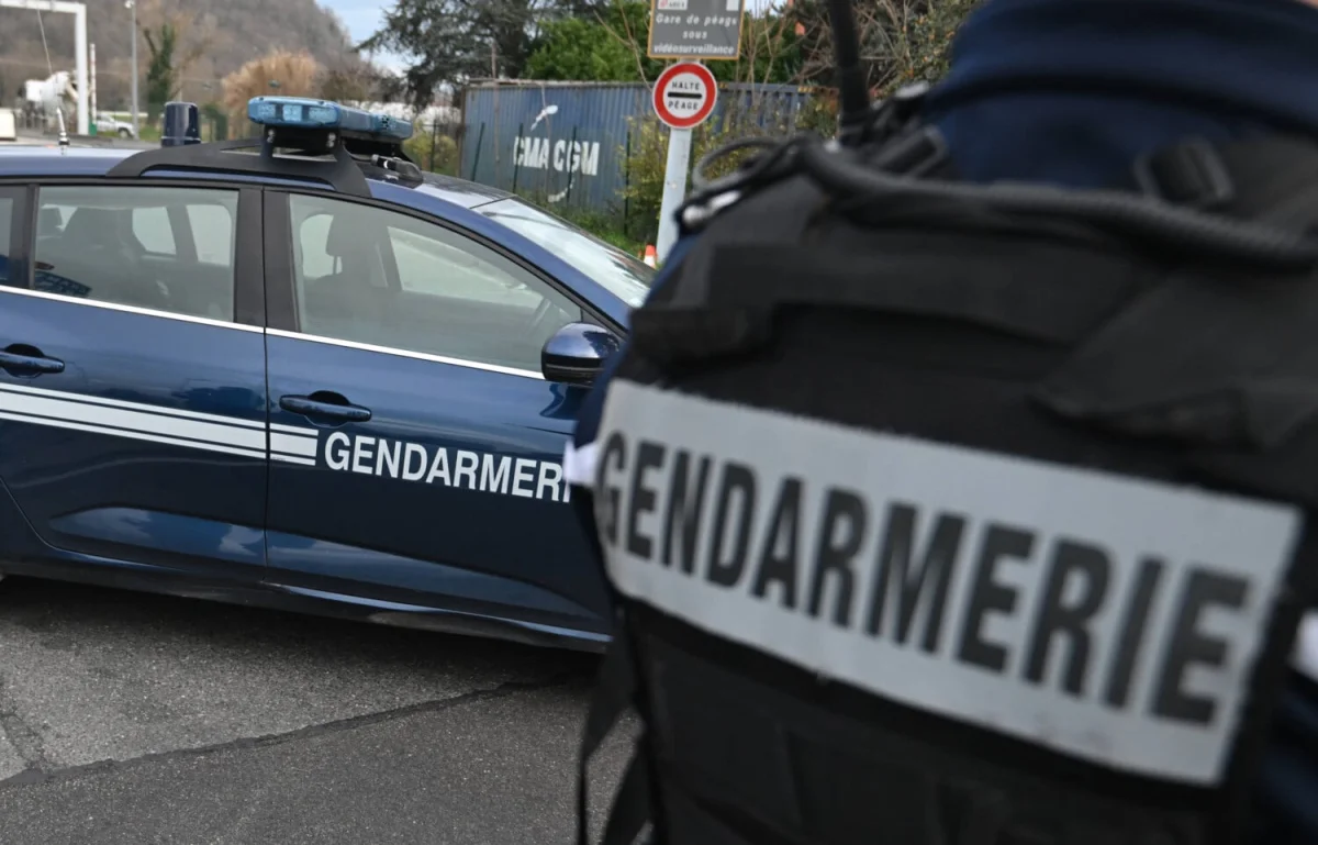 Après 30 km de course-poursuite et un accident dans le Lot, un adolescent de 14 ans se jette dans la rivière pour fuir