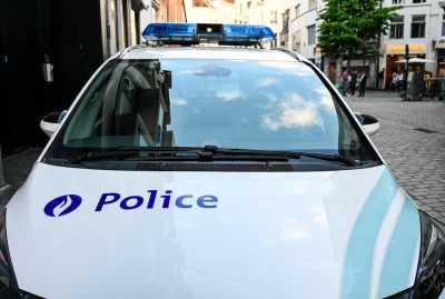 Belgique : Une voiture de police bloque son véhicule, il ne peut pas se rendre à son travail