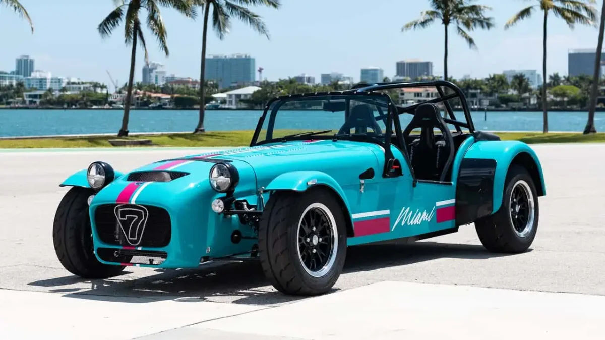 Une Caterham pour s’amuser à Miami : 12 exemplaires, zéro compromis et un parfum de F1