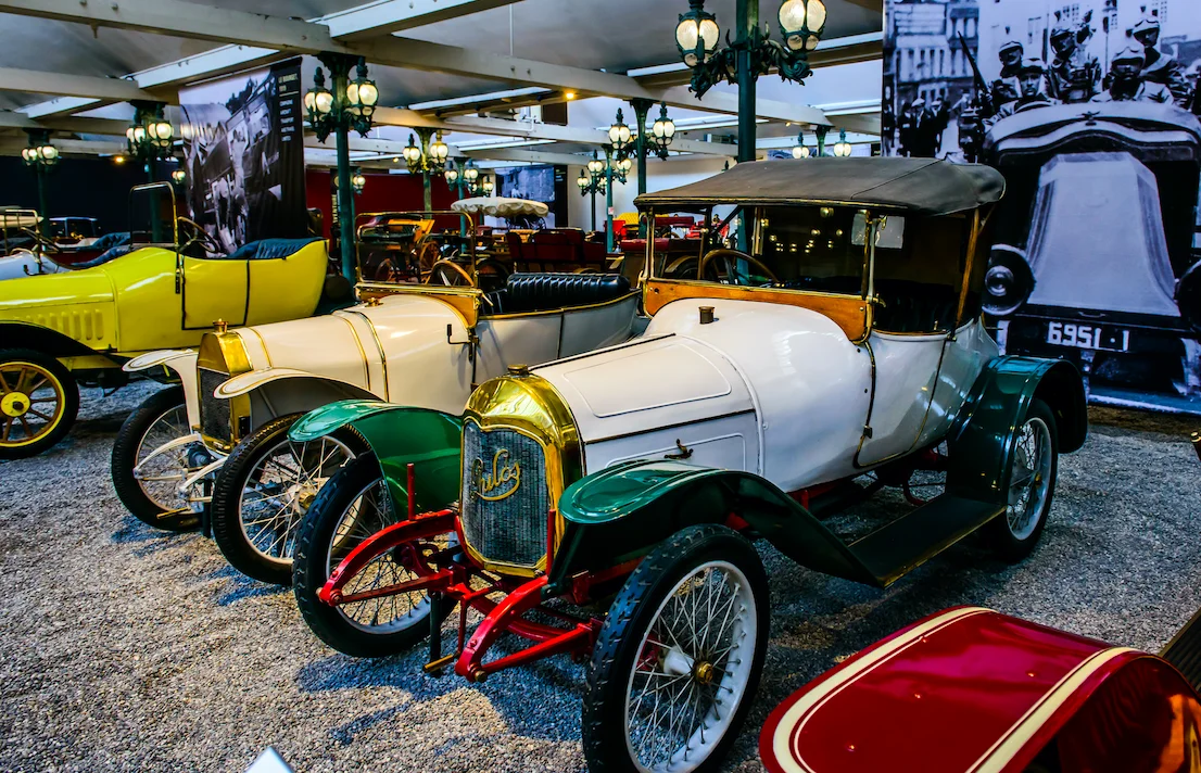 Lyon : Construite en 1913 par son grand-père, cette voiture a une valeur particulière pour lui et il veut la faire rouler à nouveau