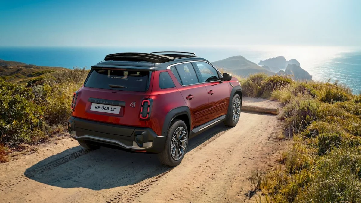 Le Renault 4 s'ouvre au ciel : que vaut vraiment la version Plein Sud ?