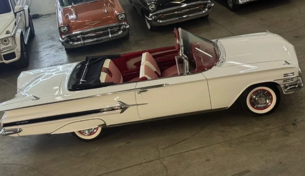 Oregon : Il restaure une Chevrolet Impala de 1960 restée dans une grange durant des années et la revend dans la foulée