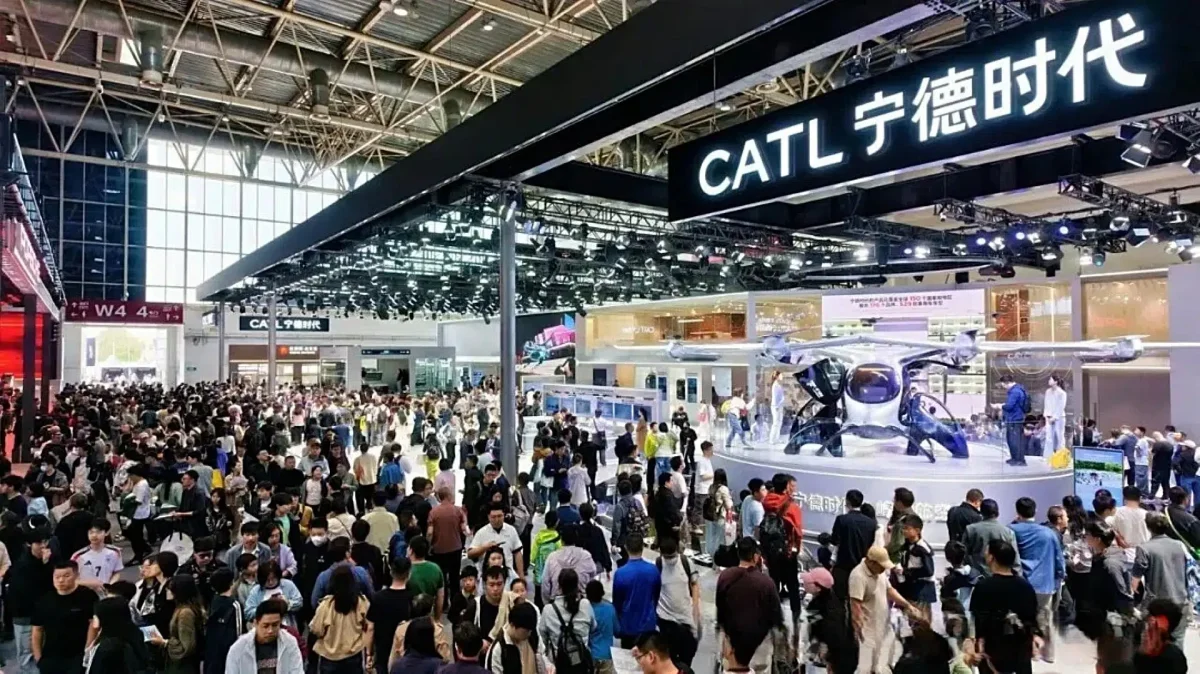 Fréquentation, nombre de voitures exposées : les chiffres de l'édition 2026 du Salon de Pékin donnent le tournis