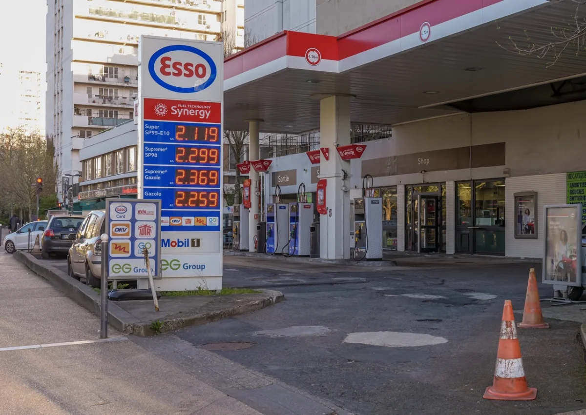 Le gouvernement français promet de faire le point sur les recettes engrangées par la hausse des carburants