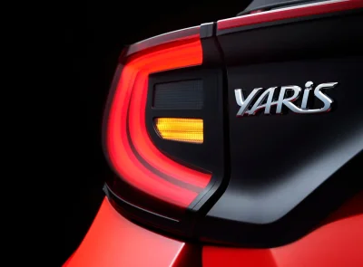 La Toyota Yaris viendra bientôt marcher sur les plates-bandes des Renault 5 E-Tech et Volkswagen ID. Polo