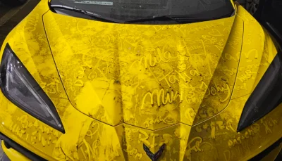 Miami : Cette Chevrolet Corvette C8 a été abandonnée dans un hôtel et personne ne sait pourquoi