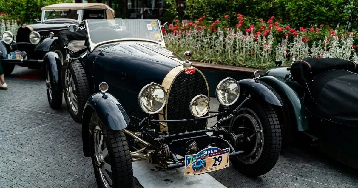 Des Bugatti, Jaguar, Bentley envahissent les routes du Luberon pour le trophée Jacques Potherat 2026