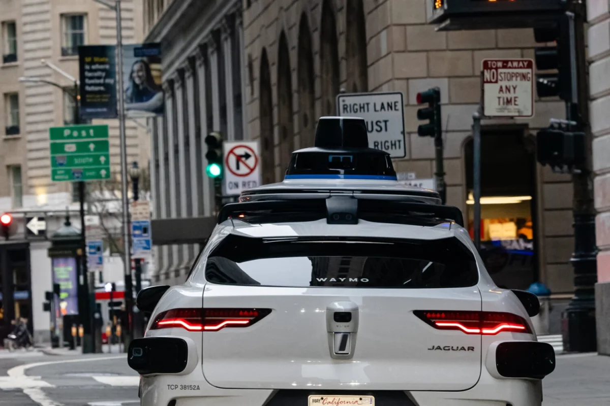 En retard sur les voitures autonomes, l’Europe s’inquiète et tire la sonnette d’alarme