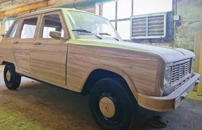 Landes : Il construit une Renault 6TL de 1976... en bois !