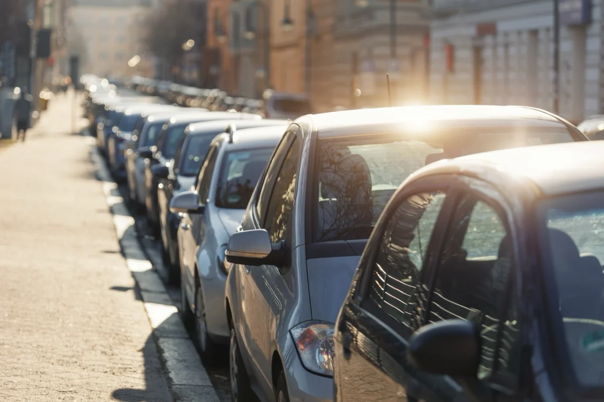 Ces villes reculent sur le stationnement payant