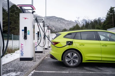 Voiture électrique : les conducteurs sont plus sereins qu'avant sur les longs trajets