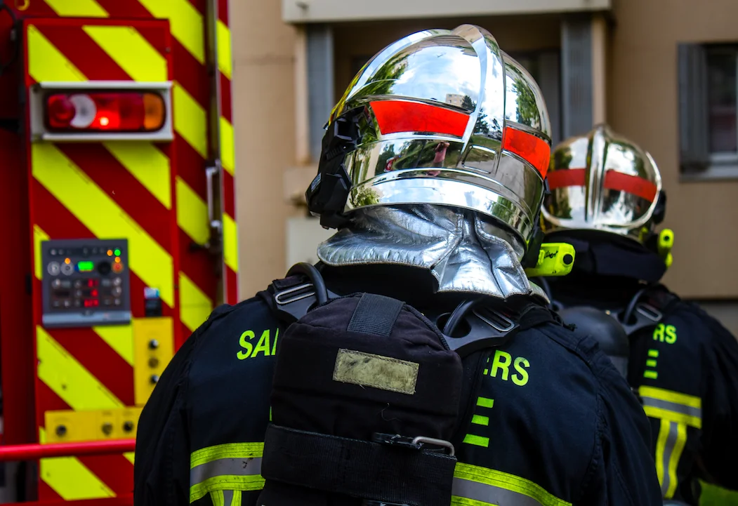 Loire : Après un accident, elle décide de dormir dans sa voiture et d'appeler les pompiers au petit matin