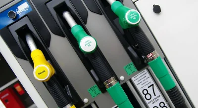 Les prix à la pompe flambent encore en France : le sans-plomb atteint un niveau historique